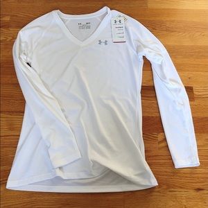 NEW! Under Armour Women’s Semi Fitted Long Sleeve